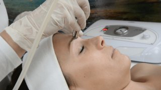 PRO gyémántfejes mikrodermabrázió bemutató