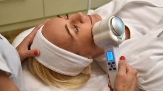 Ultrahangos hideg-meleg arcvasaló bemutató